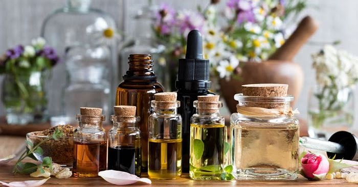 como se realiza la extraccion de aceites esenciales para perfumes