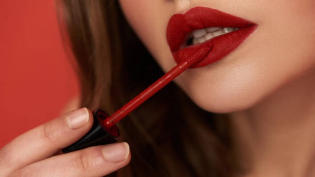 cuanto tiempo dura el lapiz labial