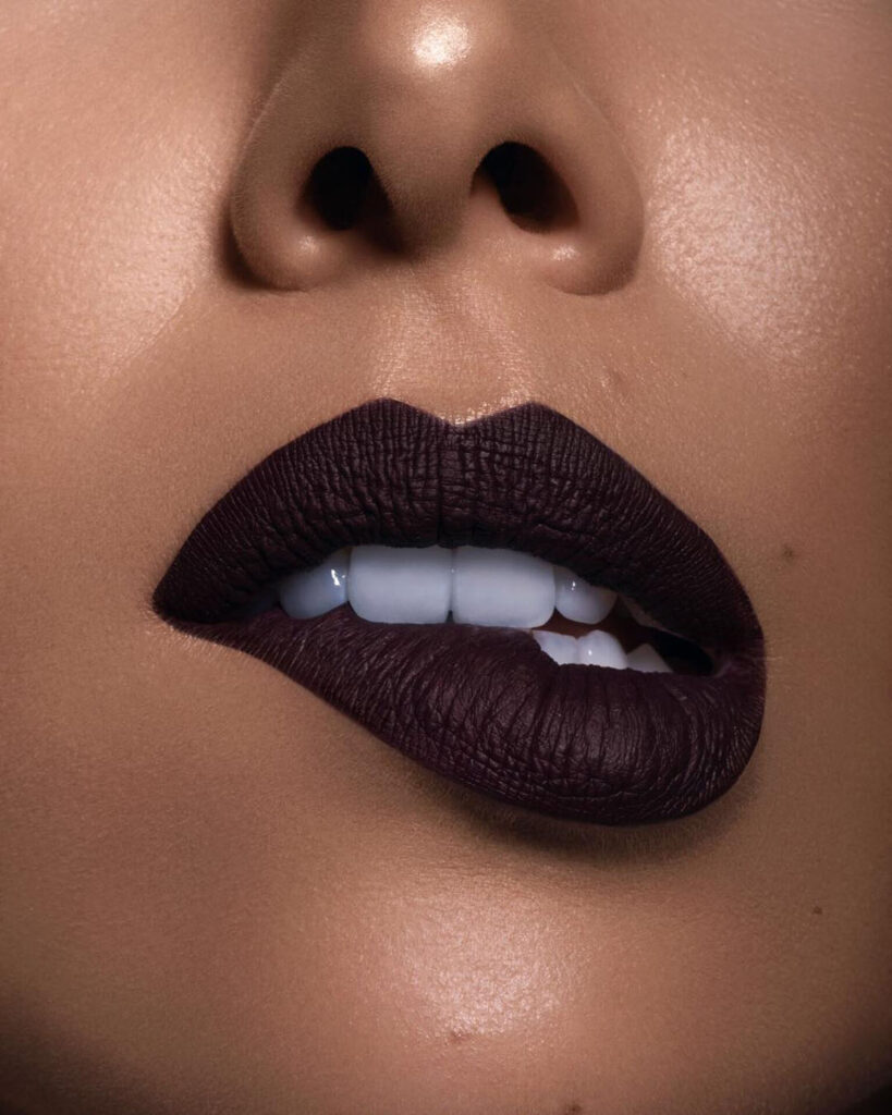 que color de labios te hace los dientes mas blancos