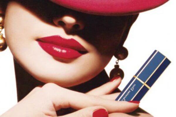quien invento los labios rojos